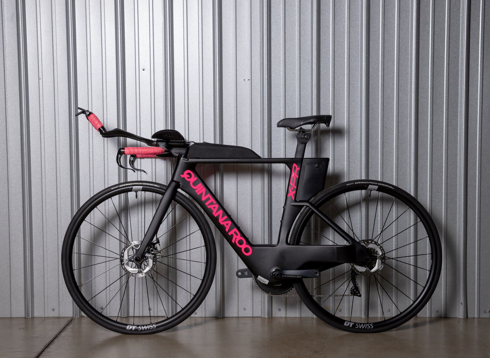 X-PR | Stealth + Neon Pink Graphics | Size 52cm